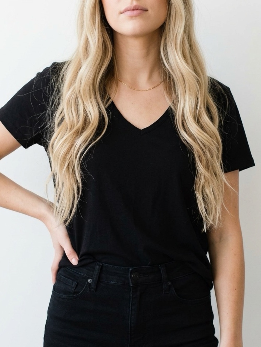 Theory Black V-Neck Oversized Short Sleeve Tee Top Side Slit Casual